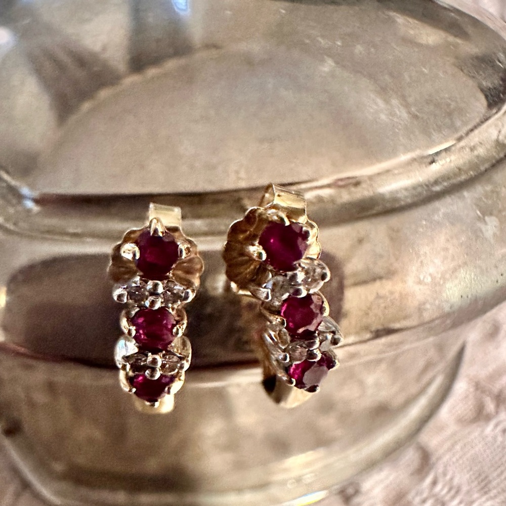 Vintage Solid 14k Ruby & Diamond Earrings 2.15 Gr. - image 7